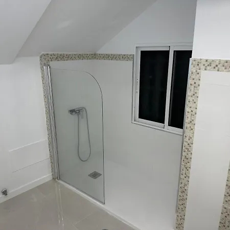 Elegant Spacious Retreat Close To * Funchal (Madeira)